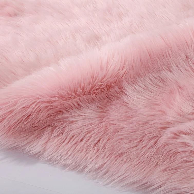 Baby Pink Round Fur 4X4 FT